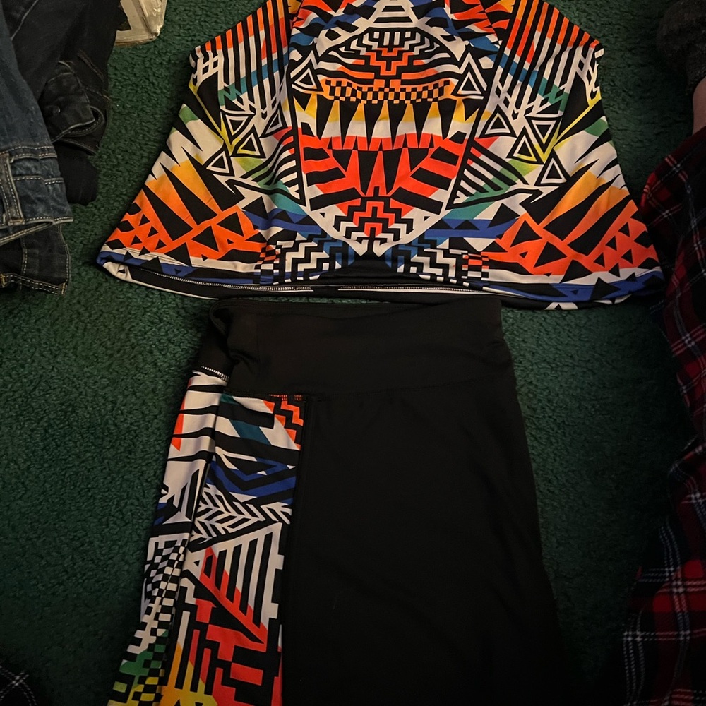 City Streets Multicolor Geometric 2 piece Set